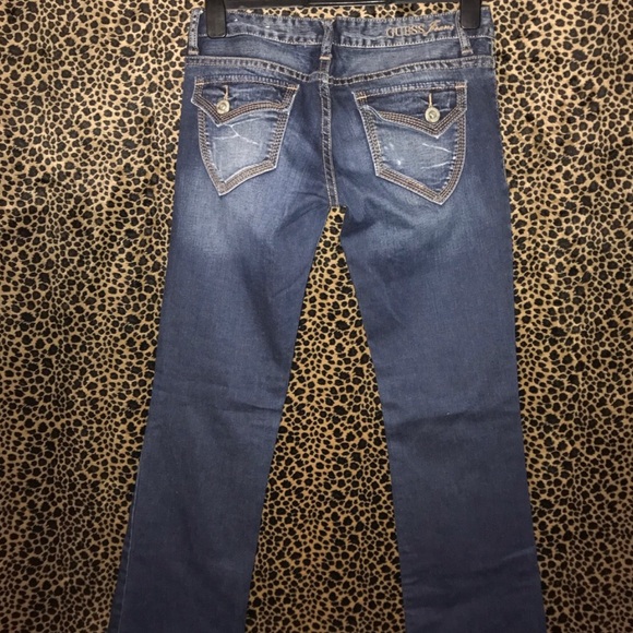 💙Guess Jeans..Flirty..Bootcut..Low Waisted💙 - Picture 2 of 10